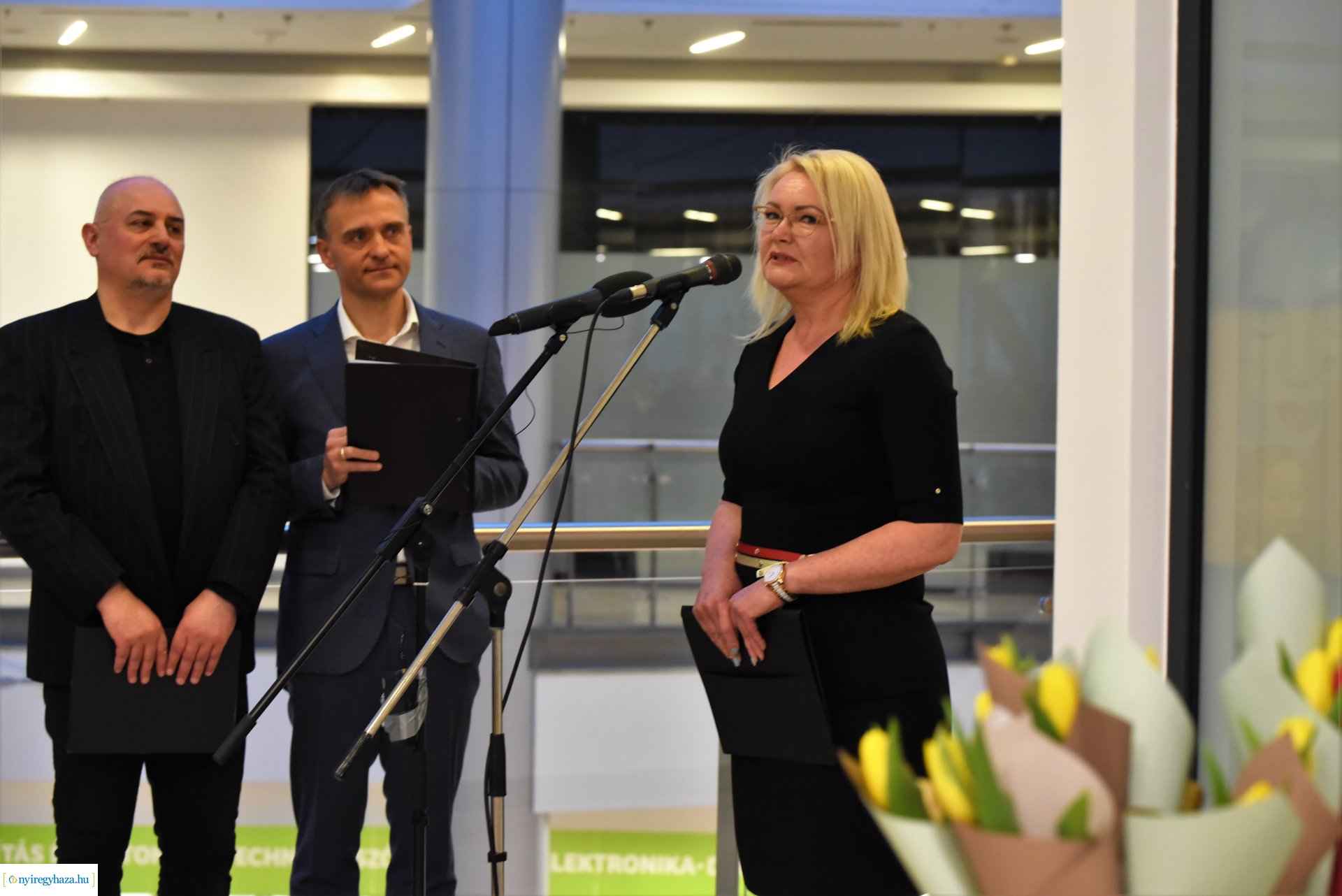 Mihálka György kiállításának megnyitója a Korzóban