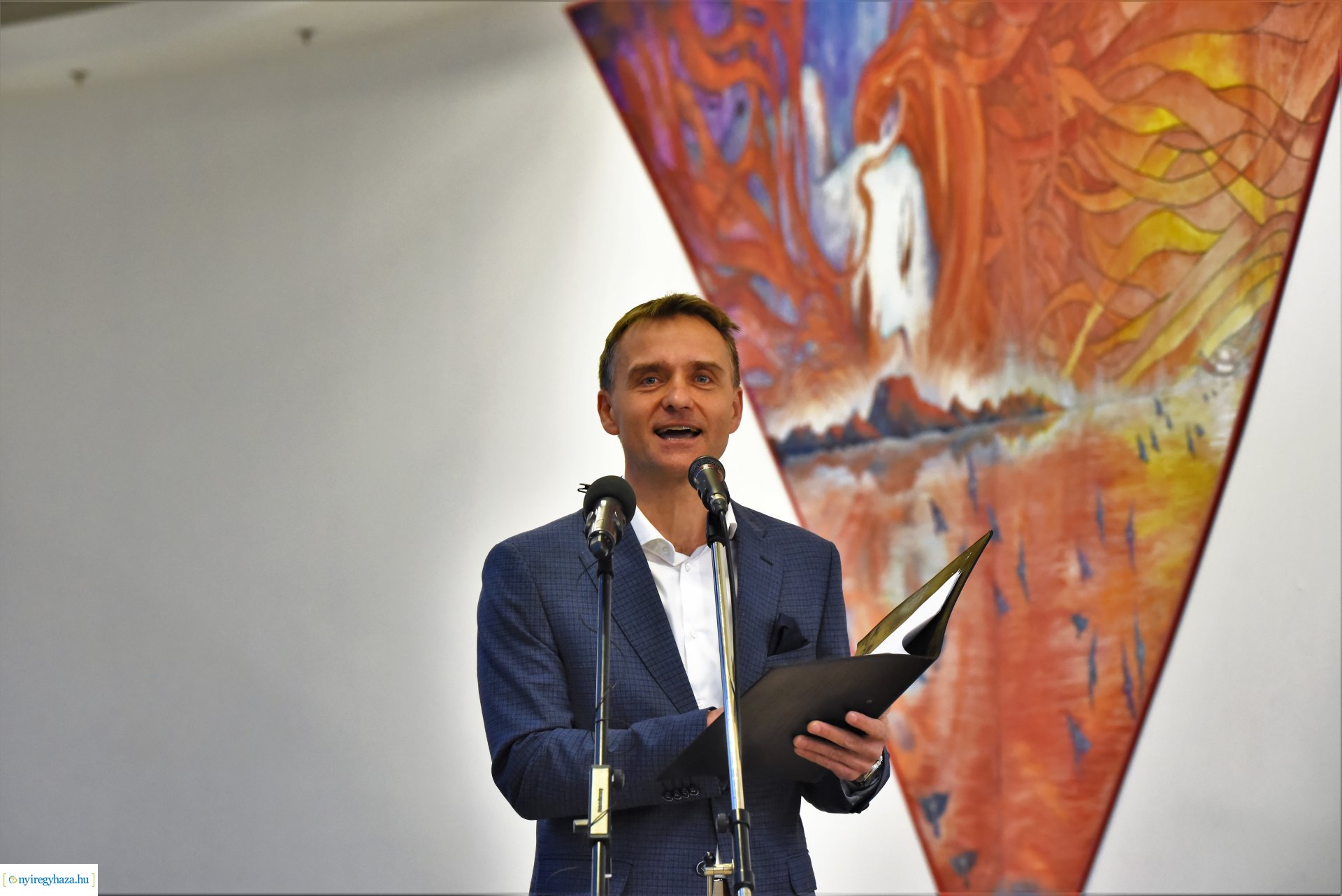 Mihálka György kiállításának megnyitója a Korzóban