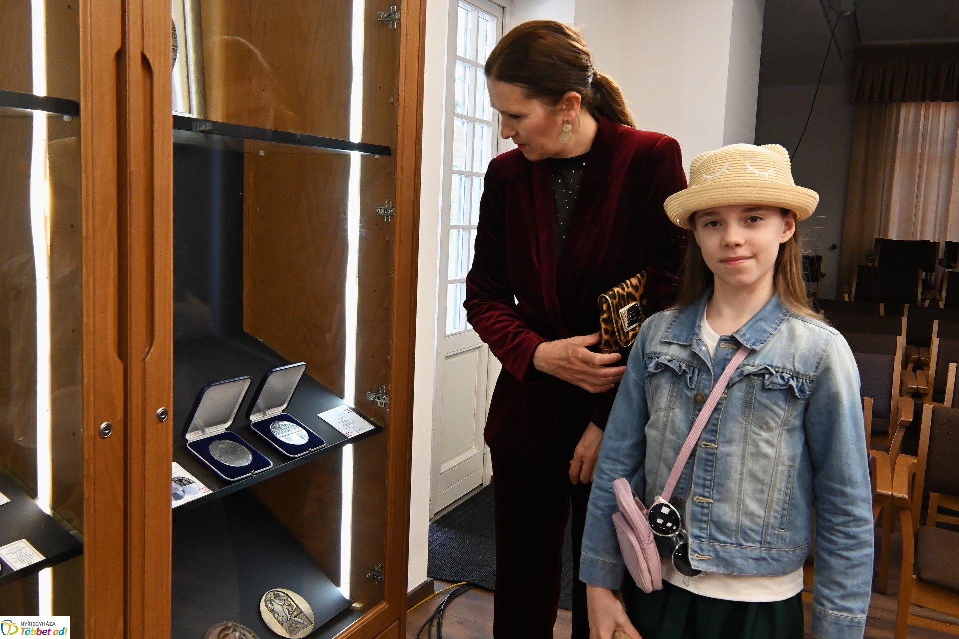 Mikrokozmosz - Pogány Gábor Benő kiállításának megnyitója a Bencs Villában