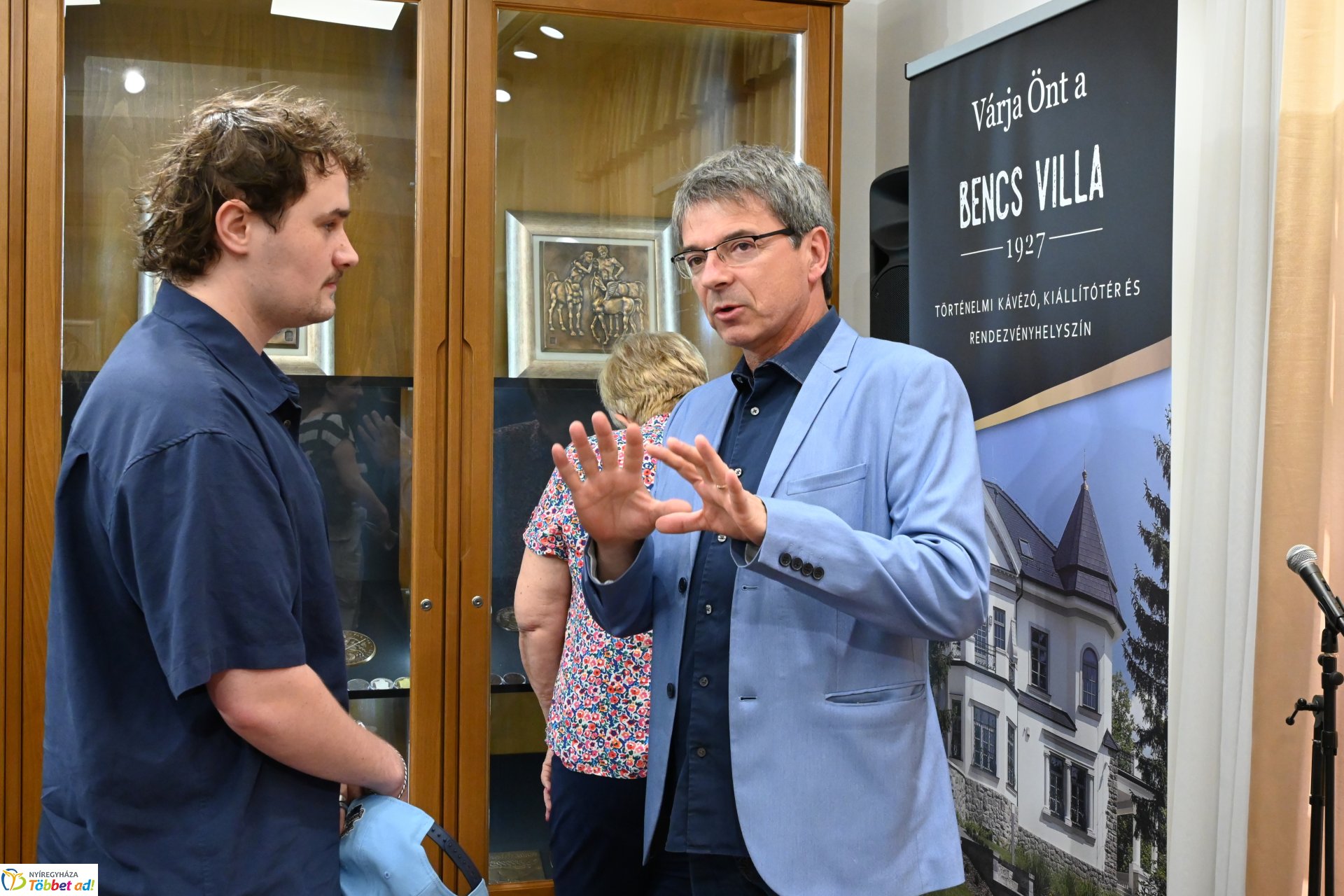 Mikrokozmosz - Pogány Gábor Benő kiállításának megnyitója a Bencs Villában