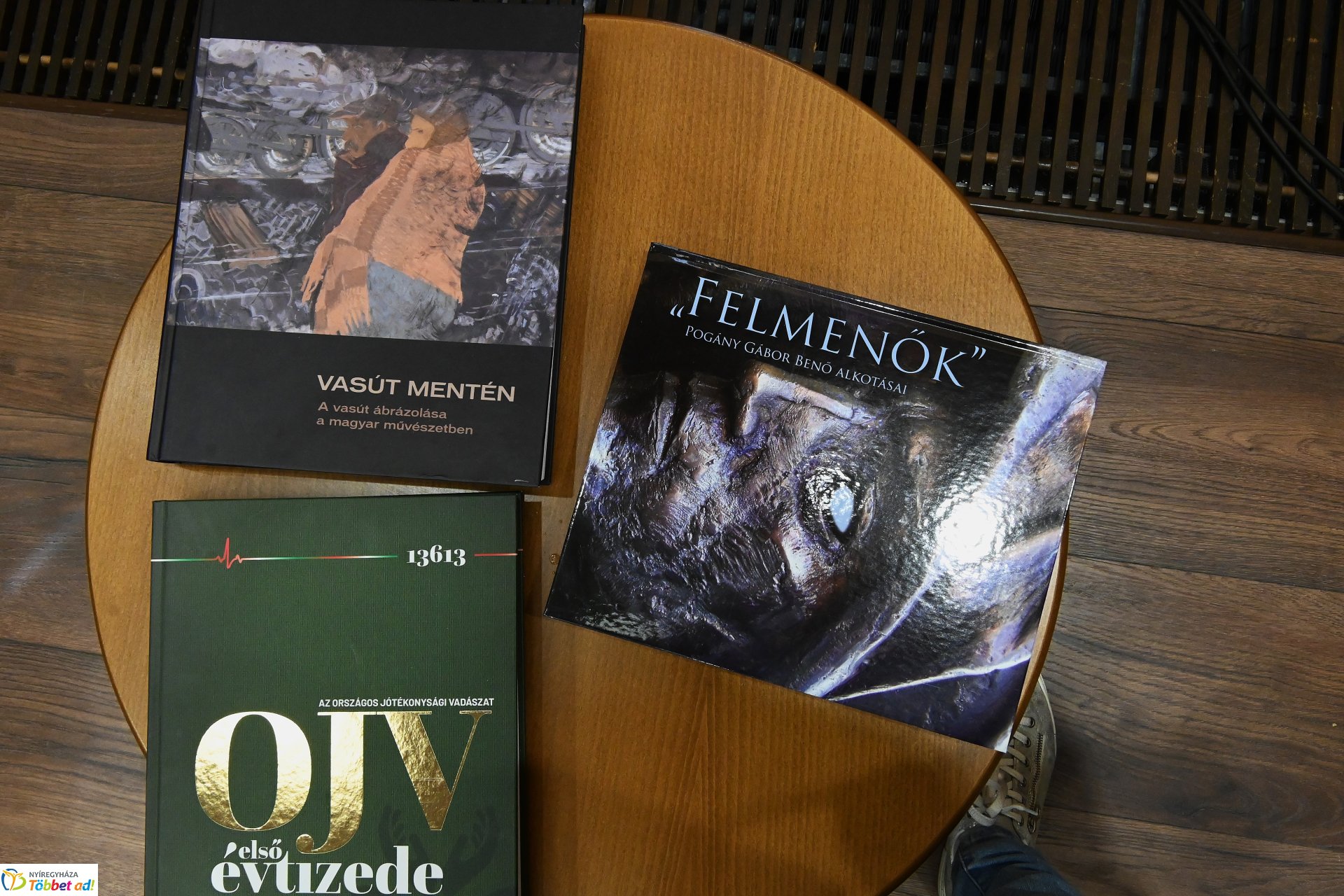 Mikrokozmosz - Pogány Gábor Benő kiállításának megnyitója a Bencs Villában