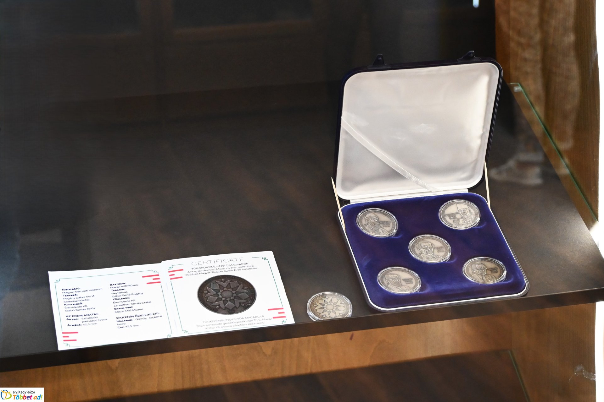 Mikrokozmosz - Pogány Gábor Benő kiállításának megnyitója a Bencs Villában