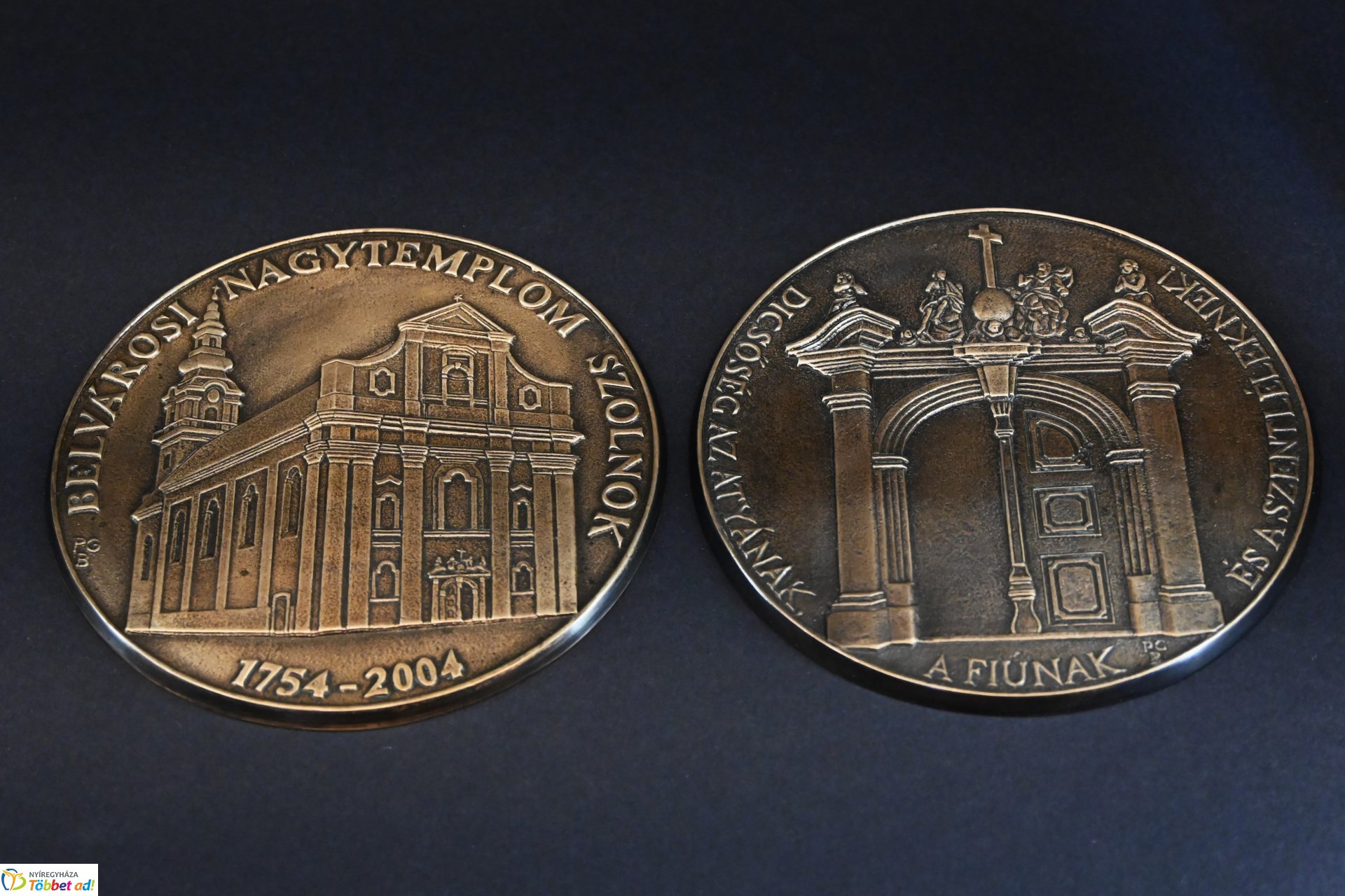 Mikrokozmosz - Pogány Gábor Benő kiállításának megnyitója a Bencs Villában