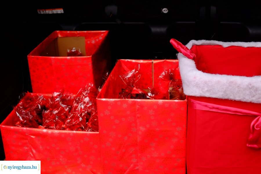 Mikulás a gyermekosztályon 2022