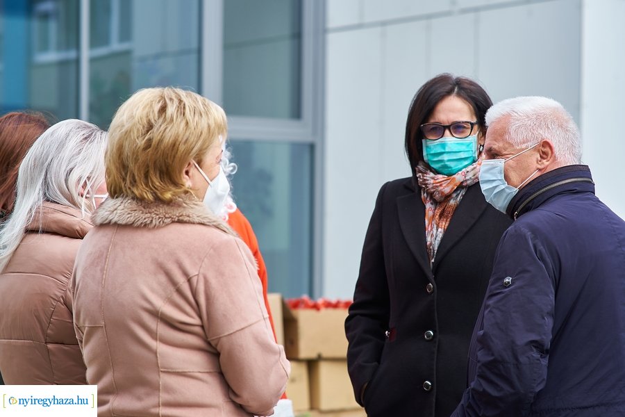 Mikulás érkezett a gyerekosztályra