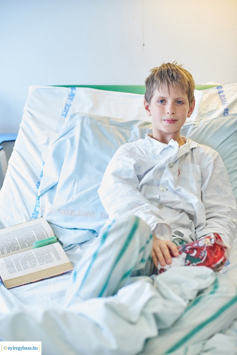 Mikulás látogatása a gyermekosztályon