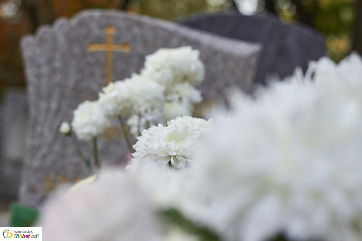 Mindenszentekre készülve