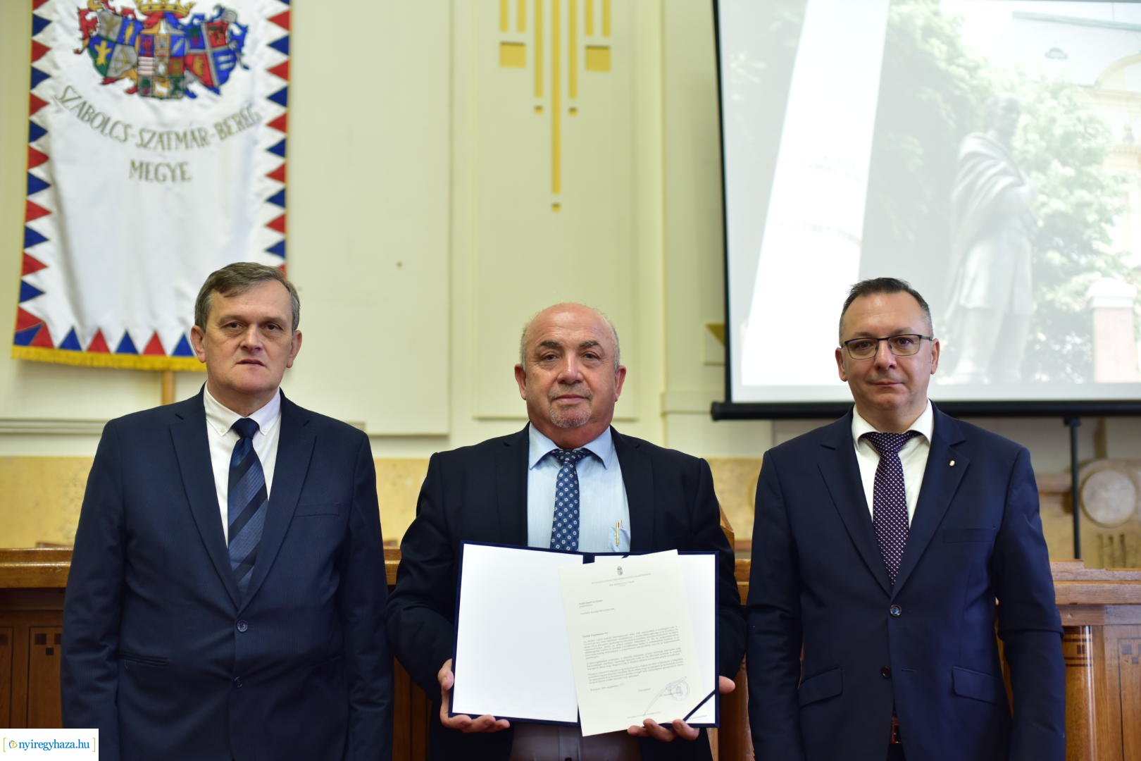 Miniszteri köszönő levelek átadása