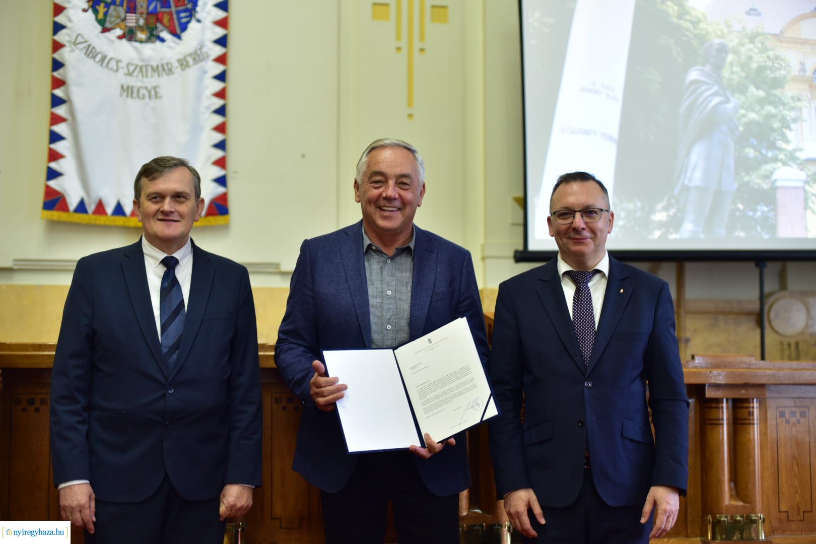 Miniszteri köszönő levelek átadása