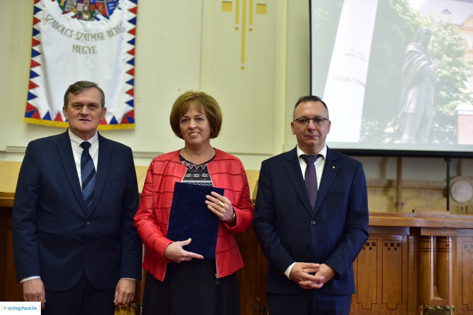 Miniszteri köszönő levelek átadása