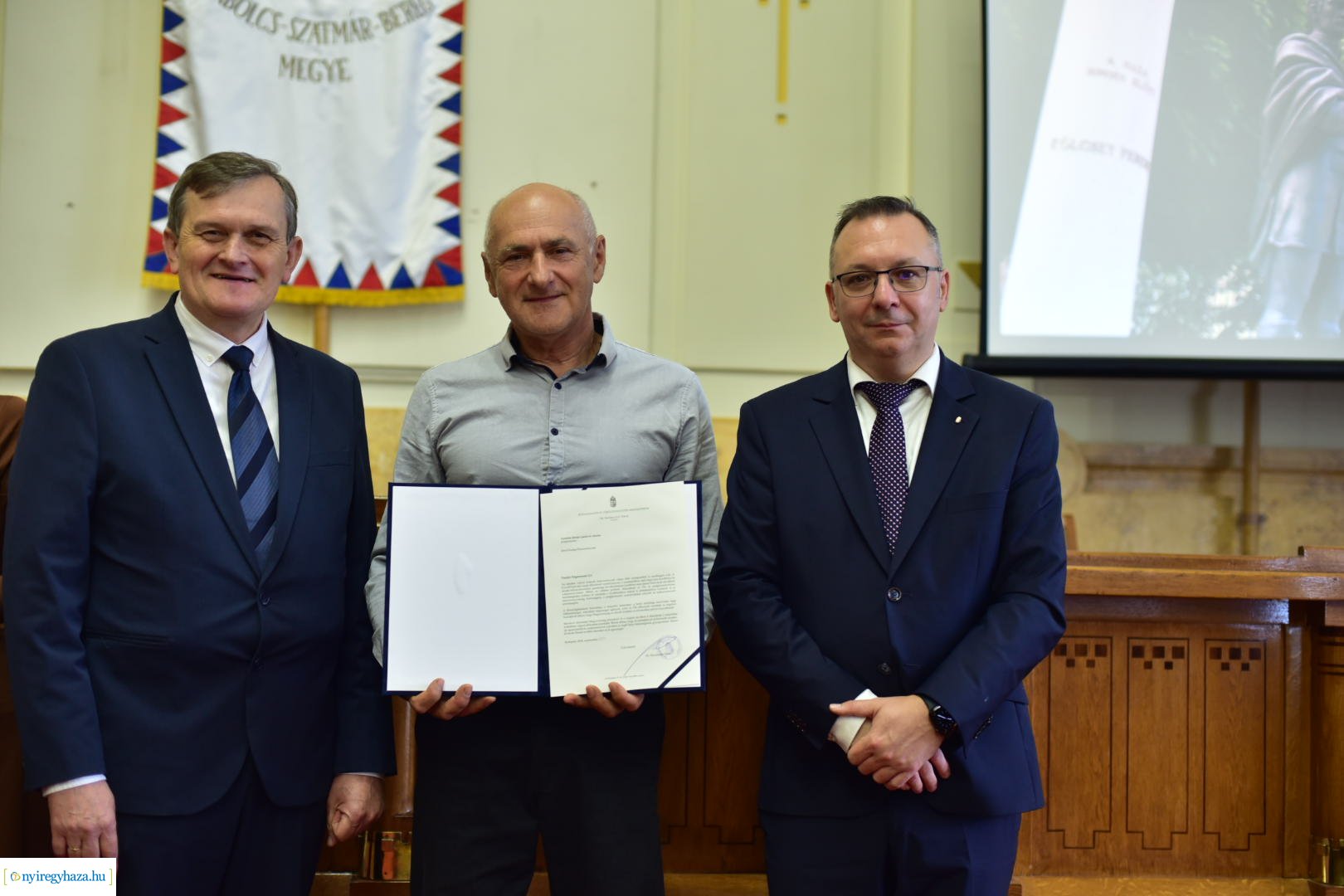 Miniszteri köszönő levelek átadása