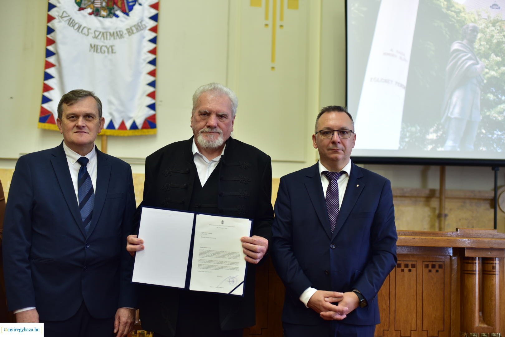 Miniszteri köszönő levelek átadása