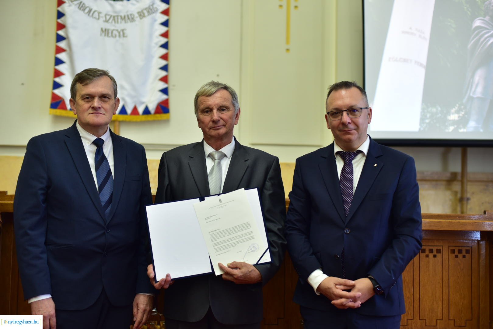 Miniszteri köszönő levelek átadása