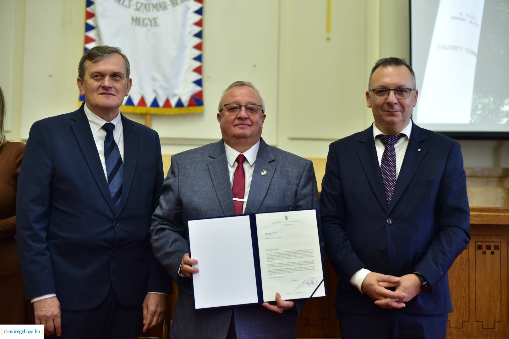 Miniszteri köszönő levelek átadása