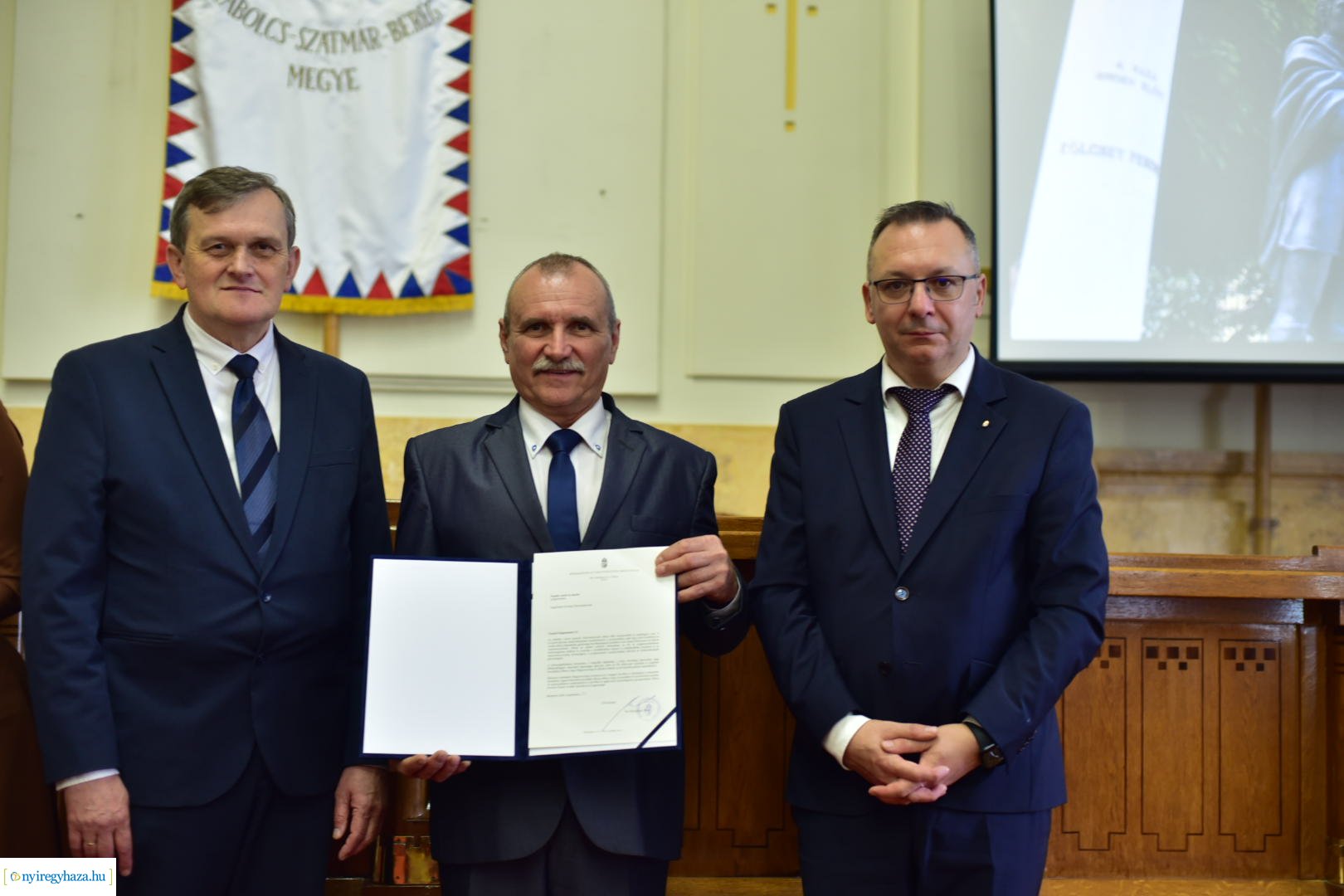 Miniszteri köszönő levelek átadása