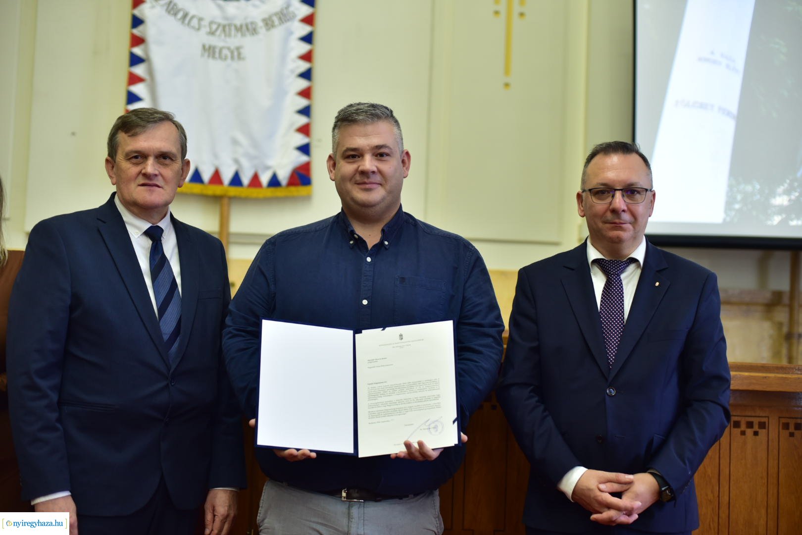 Miniszteri köszönő levelek átadása