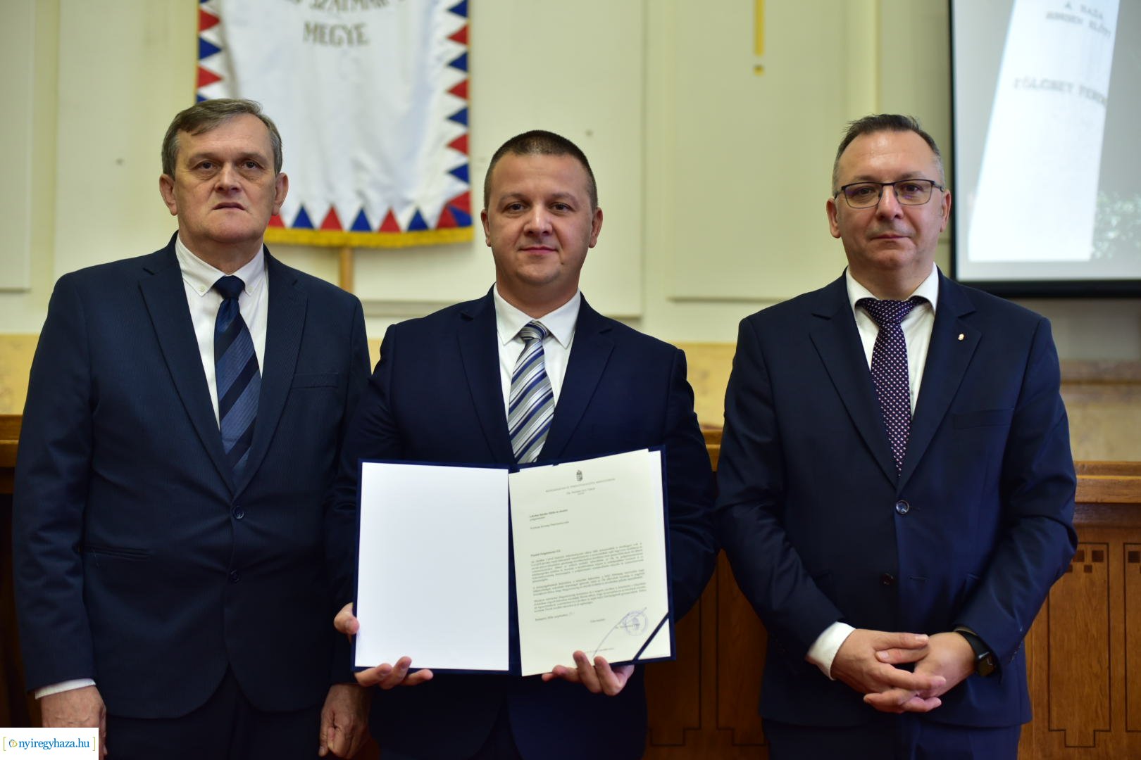 Miniszteri köszönő levelek átadása