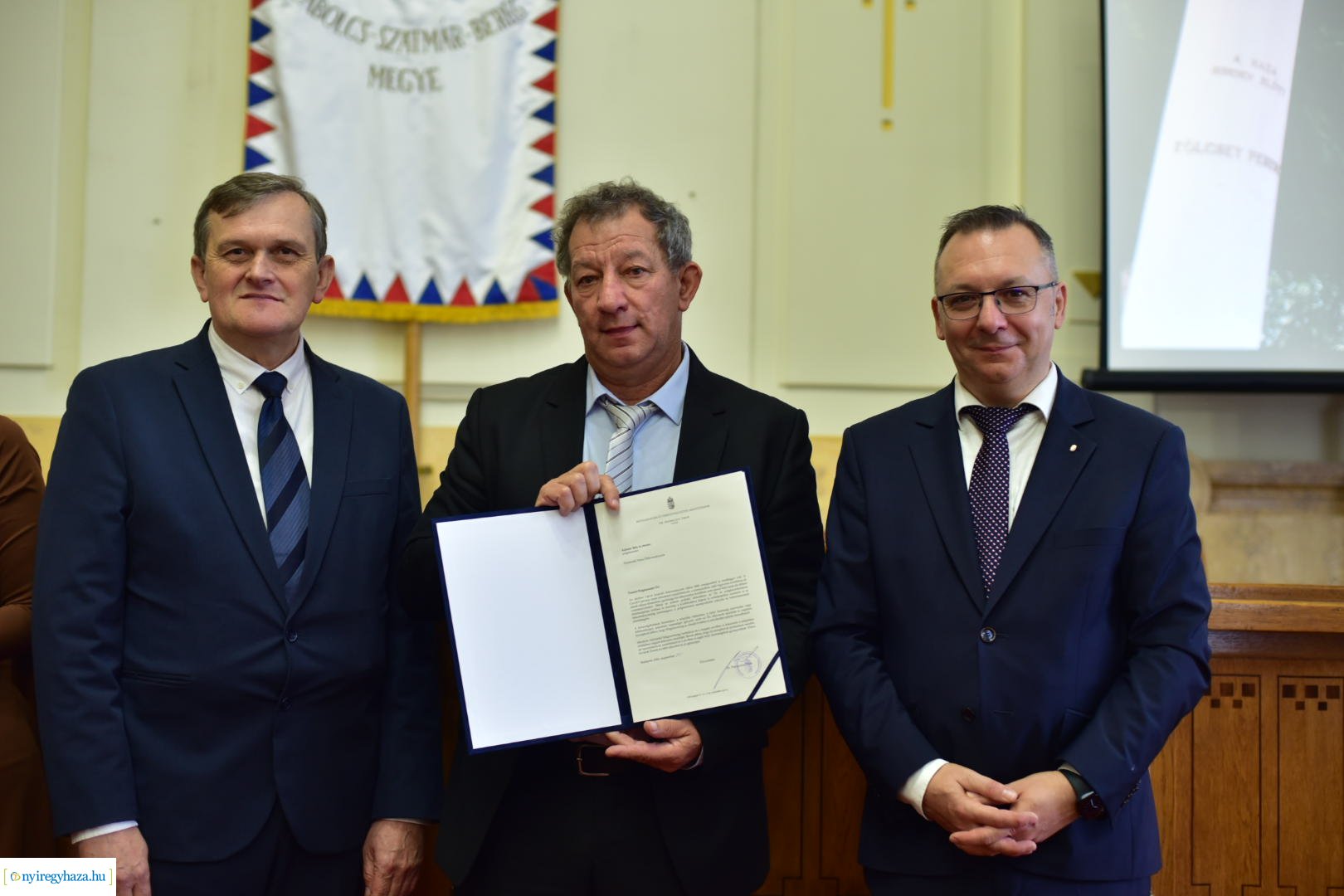 Miniszteri köszönő levelek átadása