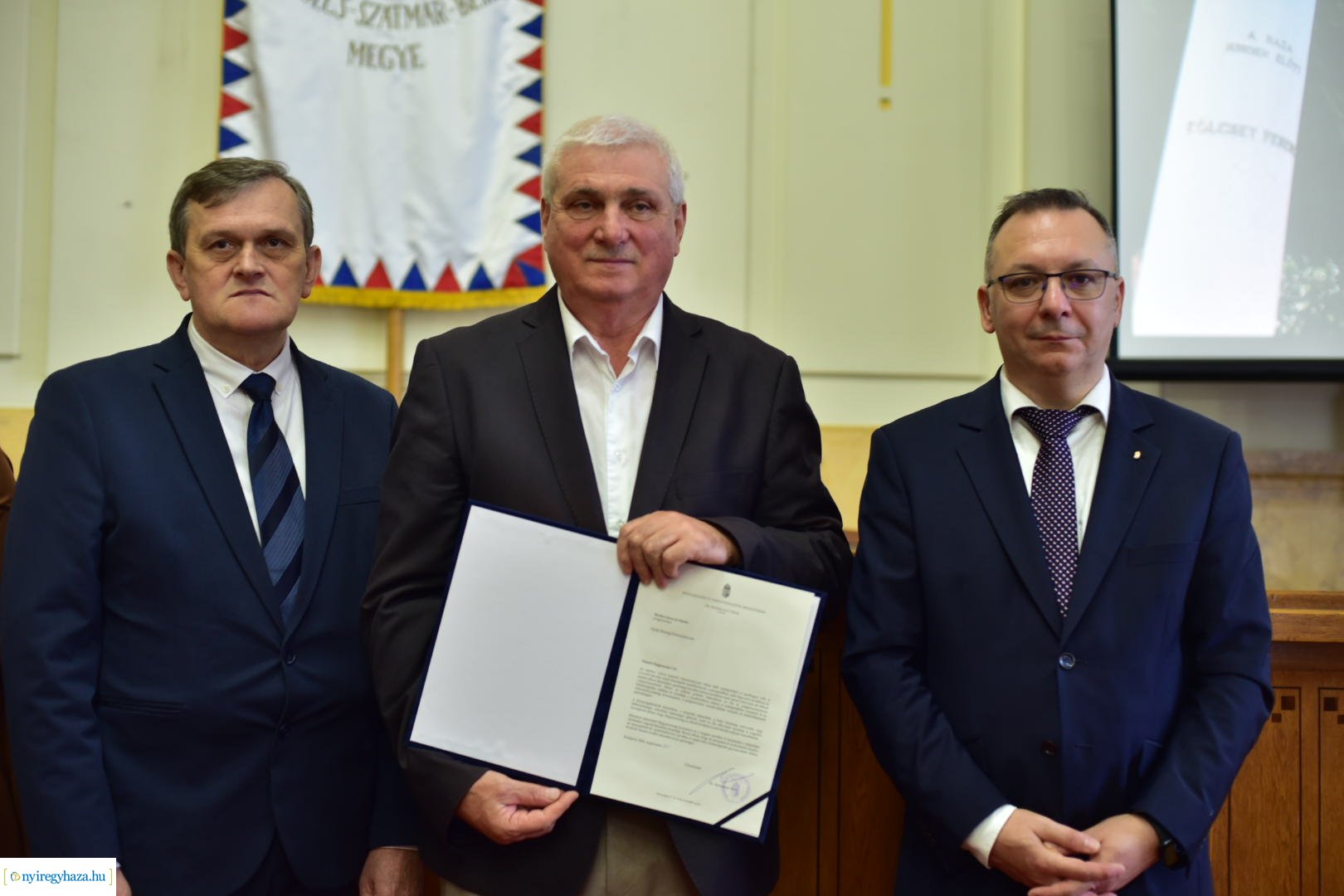 Miniszteri köszönő levelek átadása