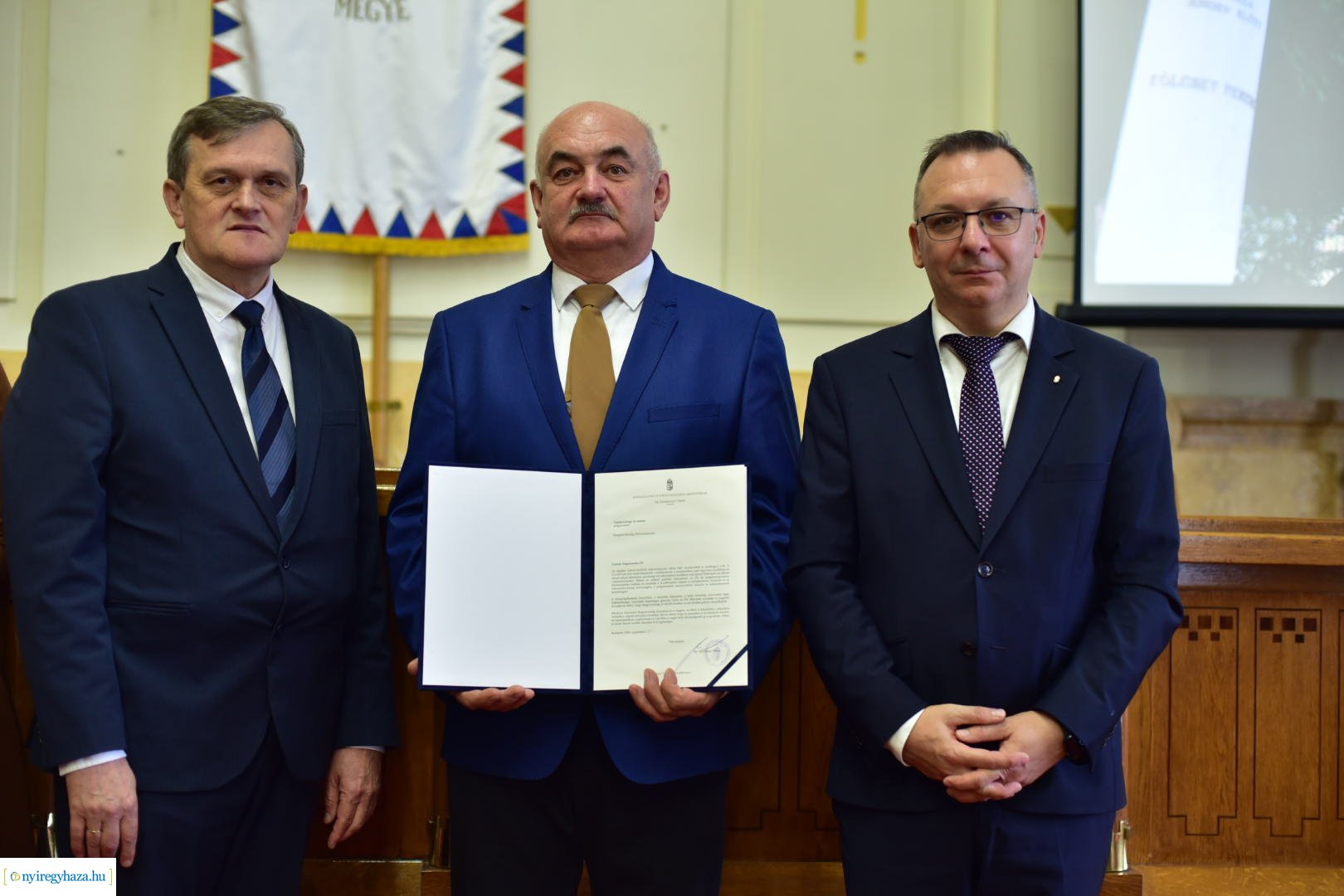 Miniszteri köszönő levelek átadása