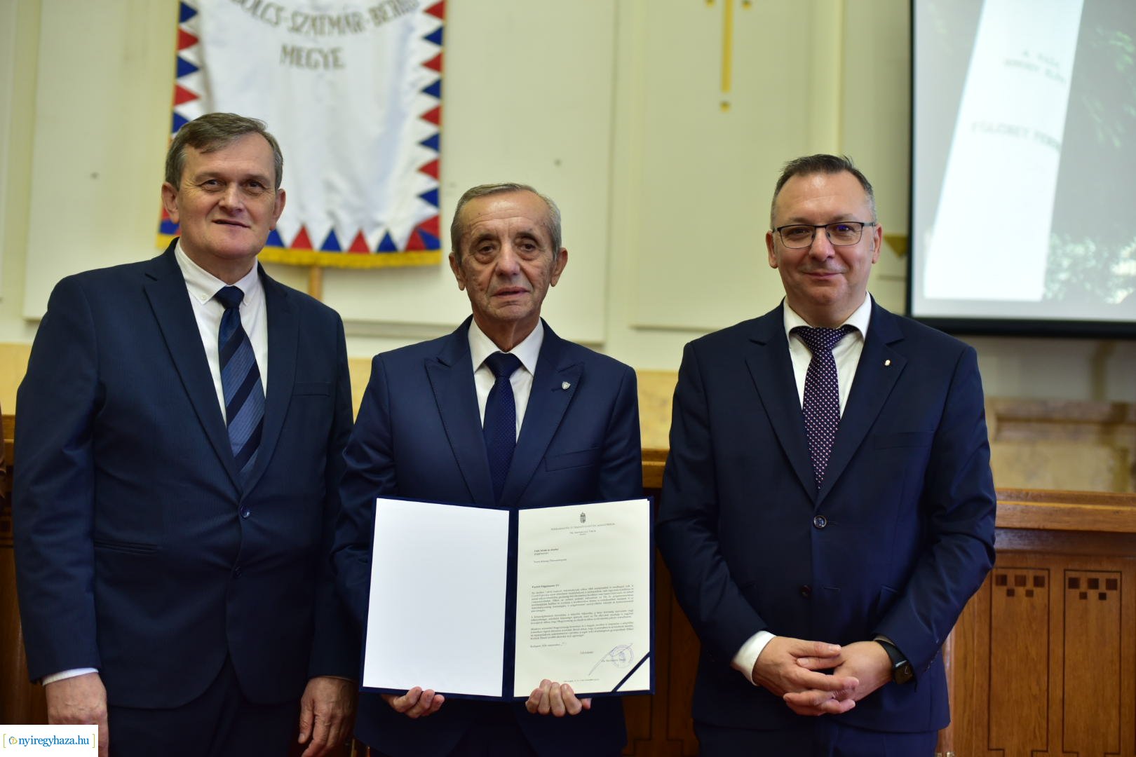 Miniszteri köszönő levelek átadása