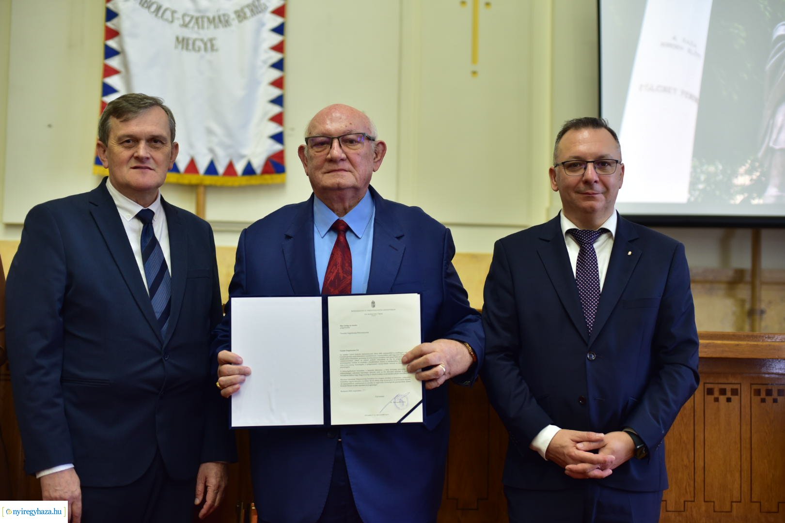 Miniszteri köszönő levelek átadása