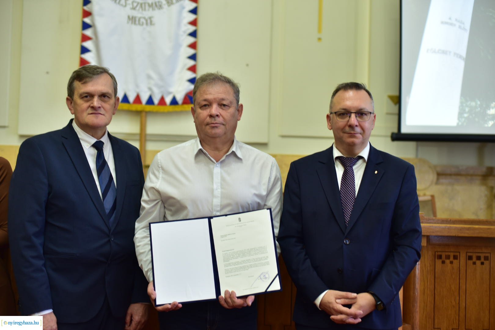 Miniszteri köszönő levelek átadása