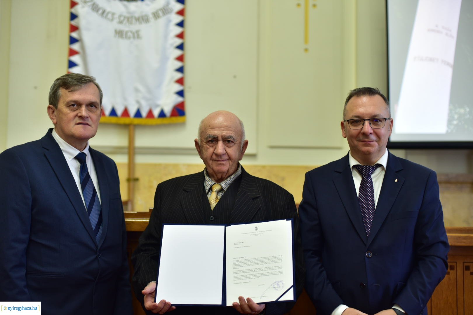 Miniszteri köszönő levelek átadása