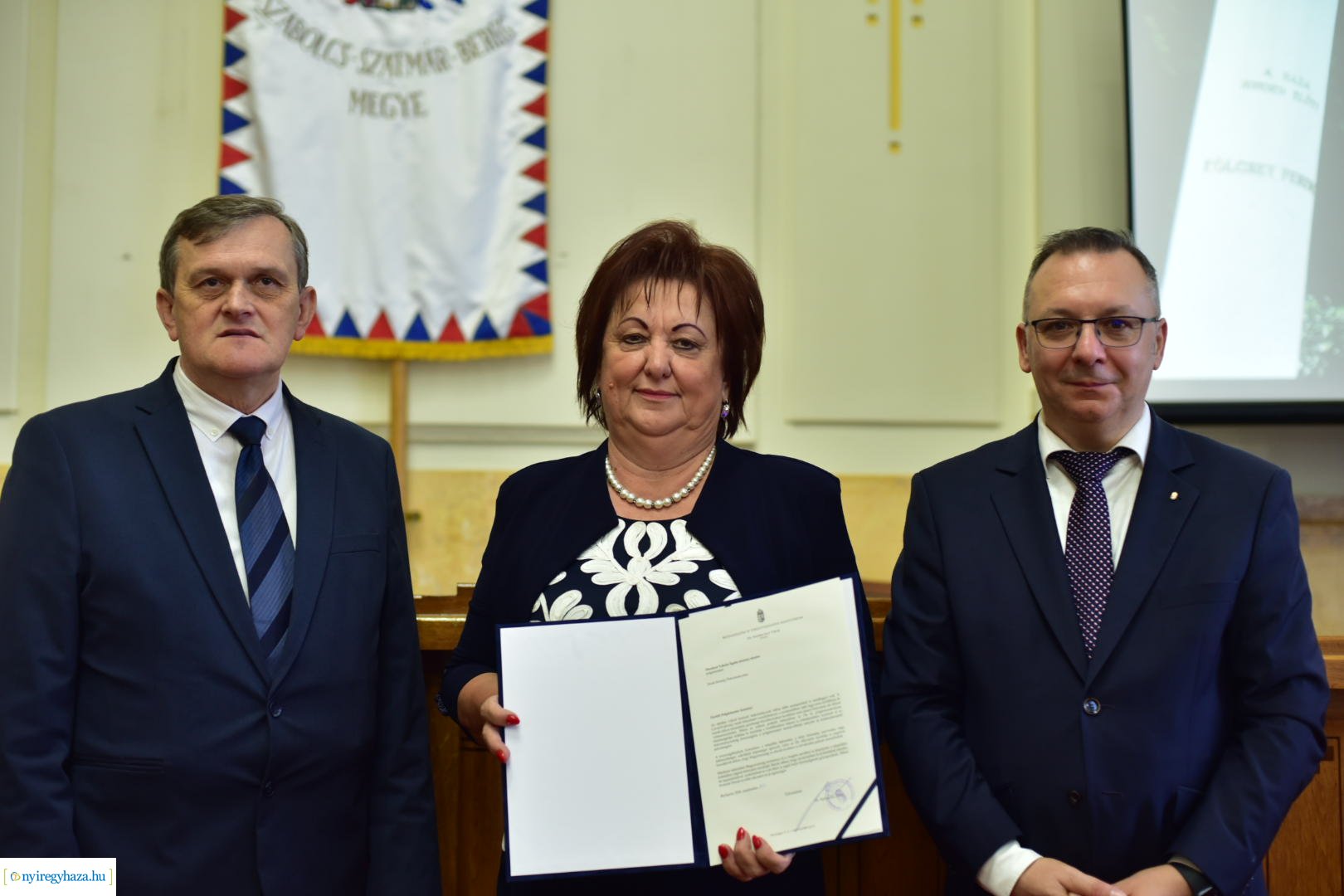 Miniszteri köszönő levelek átadása