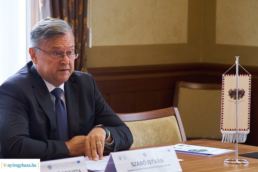 MOBI Projekt sajtótájékoztató a Megyeházán