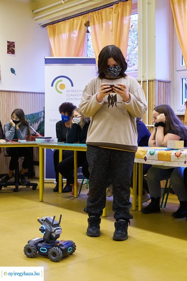 Mobil alkotóműhely a Móricz Zsigmond iskolában