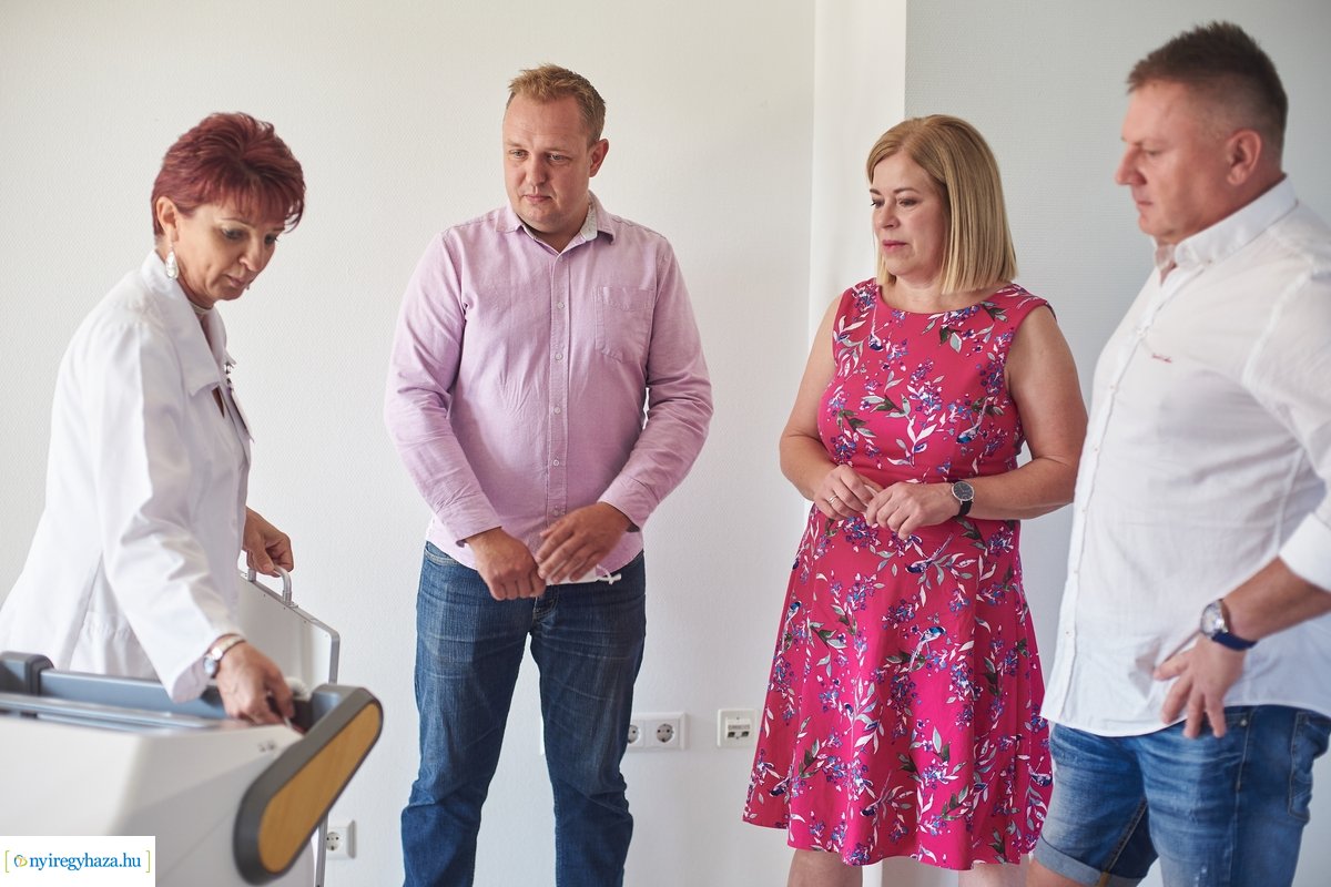 Mobil röntgen gép a Jósa András Oktatókórháznak