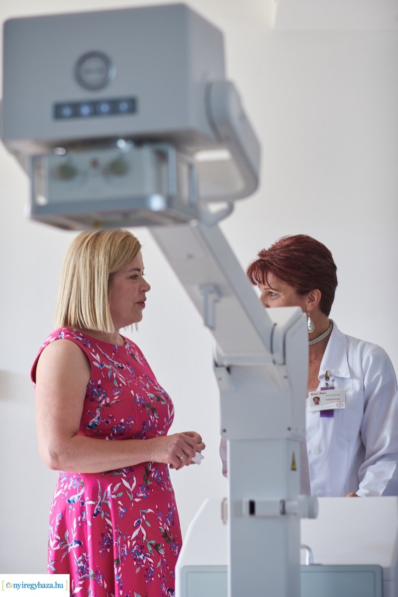 Mobil röntgen gép a Jósa András Oktatókórháznak