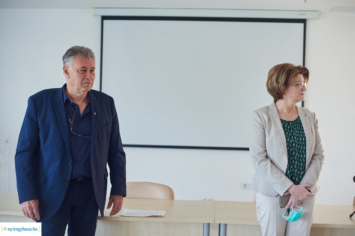 Mobil röntgen gép a Jósa András Oktatókórháznak