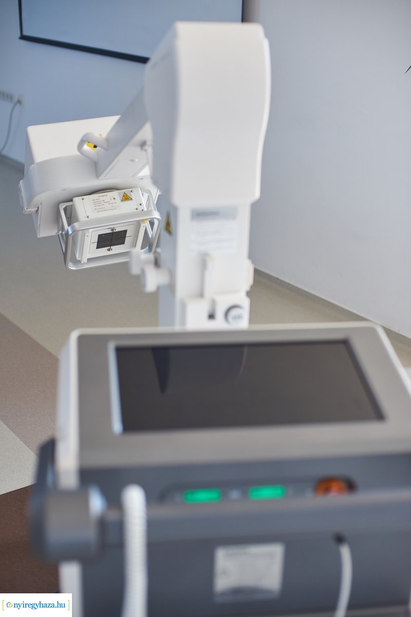 Mobil röntgen gép a Jósa András Oktatókórháznak