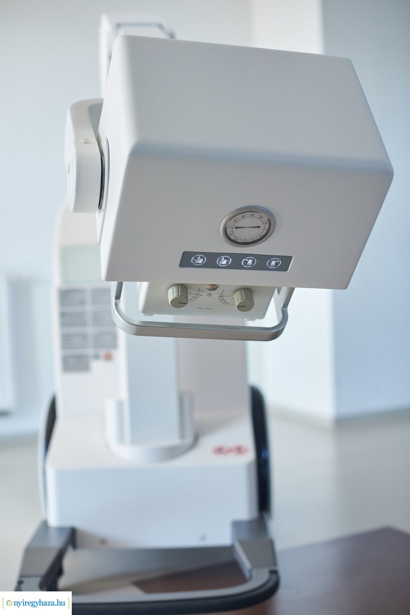 Mobil röntgen gép a Jósa András Oktatókórháznak