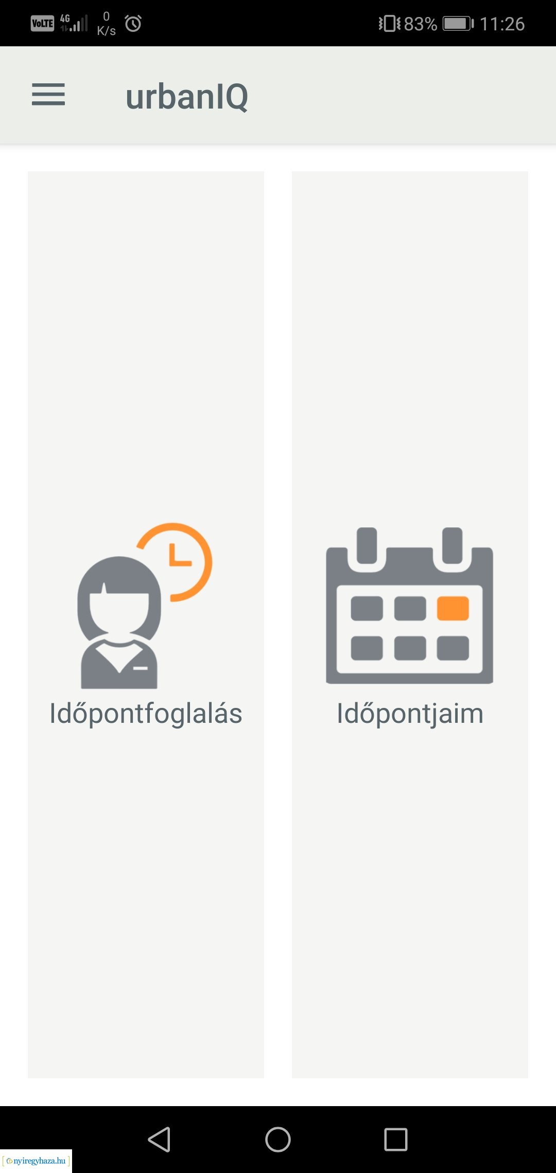 Mobilappot hozott a Mikulás a Polgármesteri Hivatal ügyfeleinek