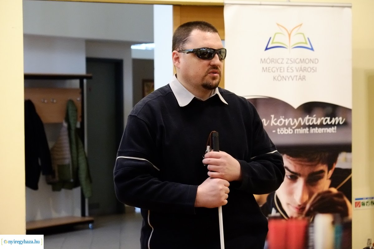 Montage szakmai konferencia a könyvtárban