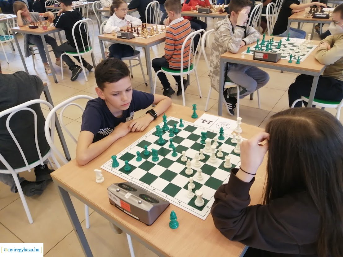 Móra-hét: sakkfesztivállal, angol és fociversennyel indultak a programok 