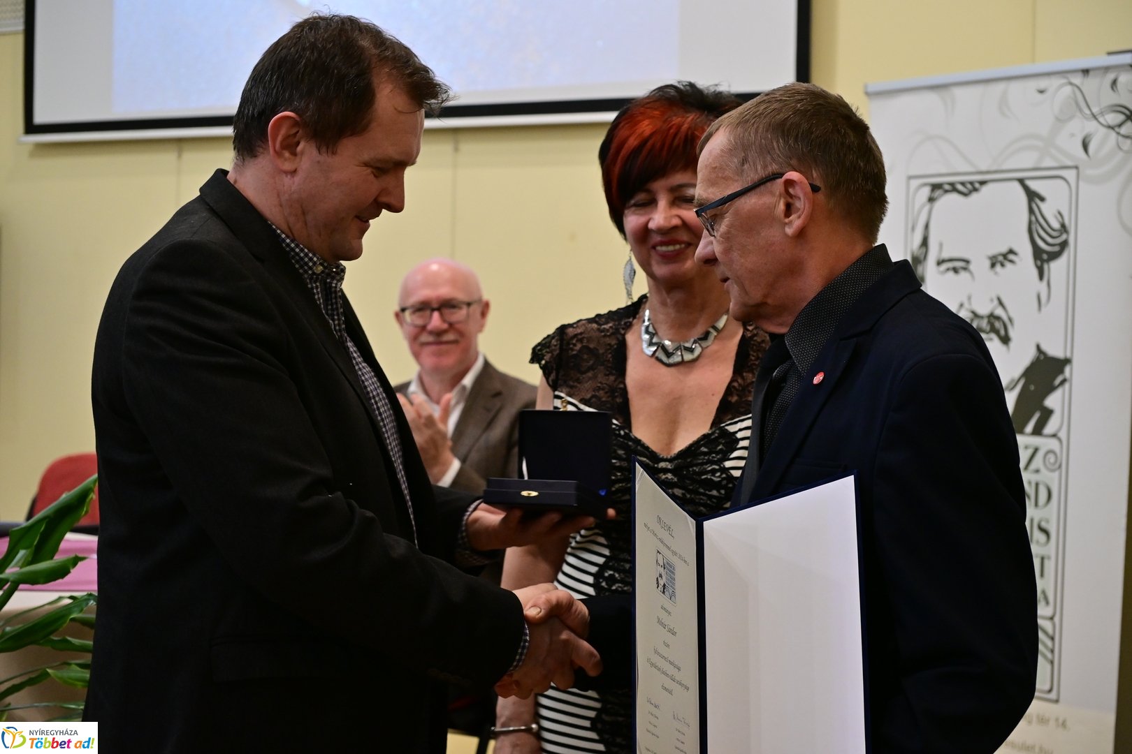 Móricz emlékérem átadása a Móricz Zsigmond könyvtárban- 2025 