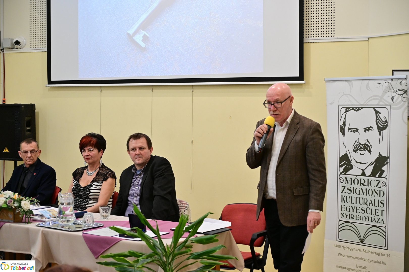 Móricz emlékérem átadása a Móricz Zsigmond könyvtárban- 2025 