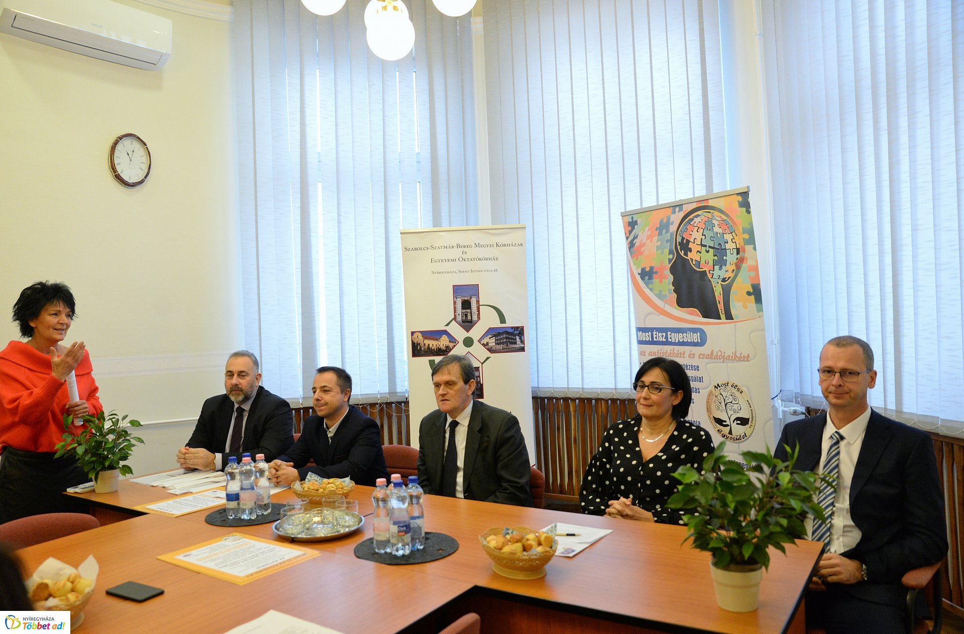 Most Élsz kártya ünnepélyes átadása