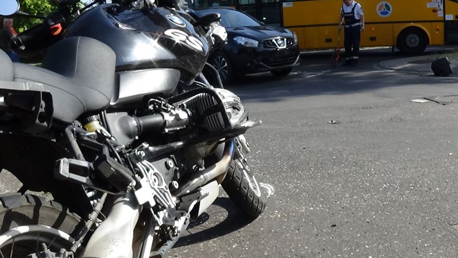 Motoros baleset a Szent István utcán