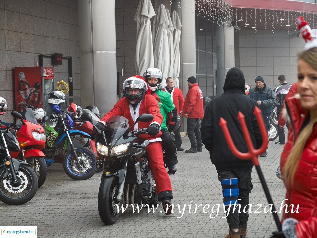Motoros Mikulások 2019