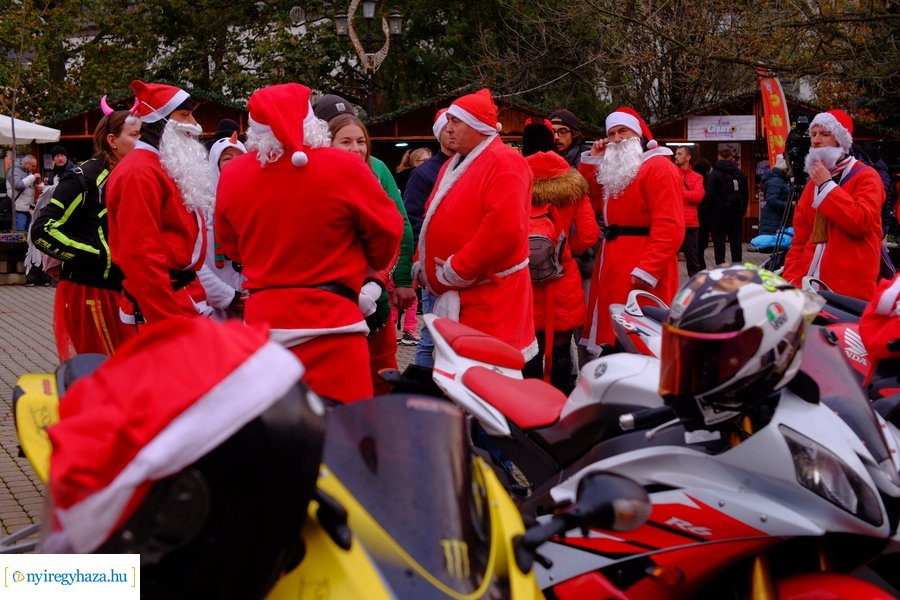 Motoros Mikulások 2023