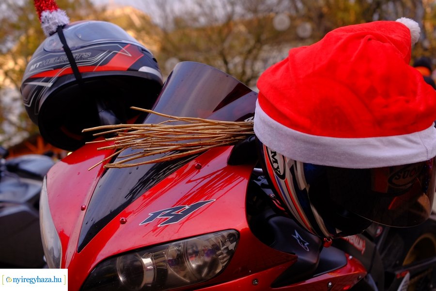 Motoros Mikulások 2023