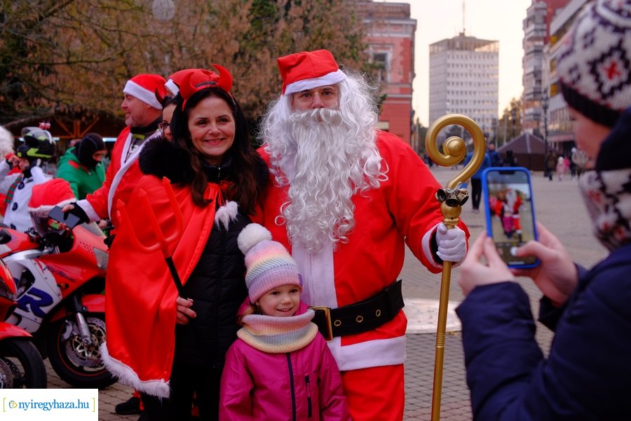 Motoros Mikulások 2023