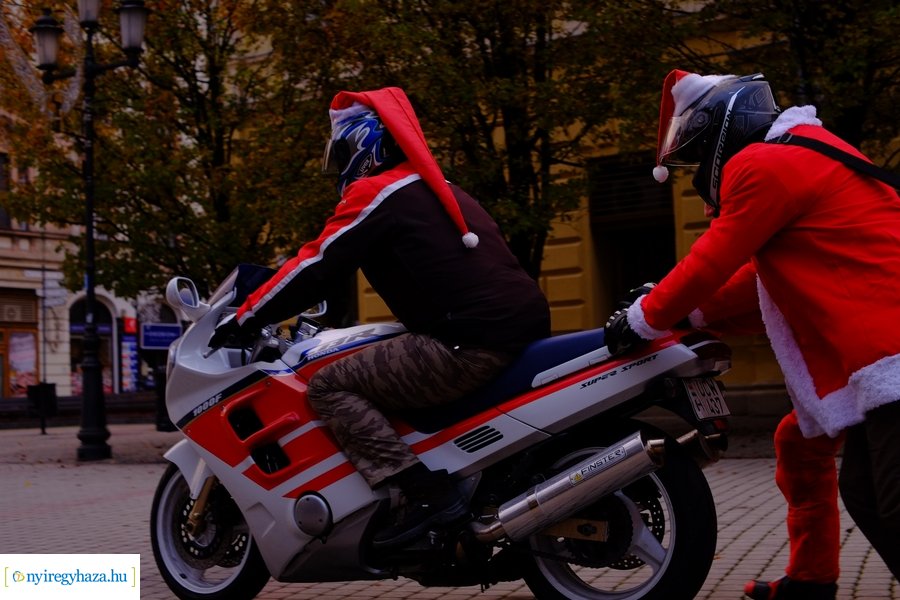 Motoros Mikulások 2023