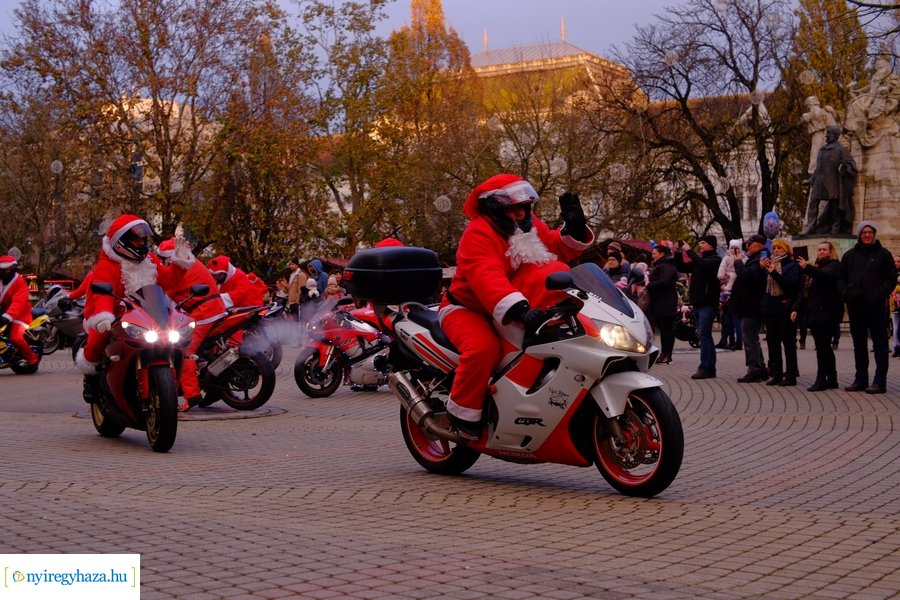 Motoros Mikulások 2023