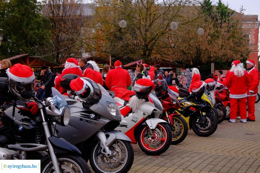 Motoros Mikulások 2023
